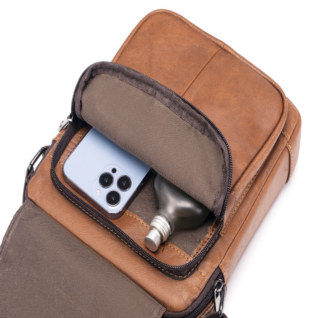 Túi đeo chéo nam DA BÒ THẬT – BEE GEE DCN9385