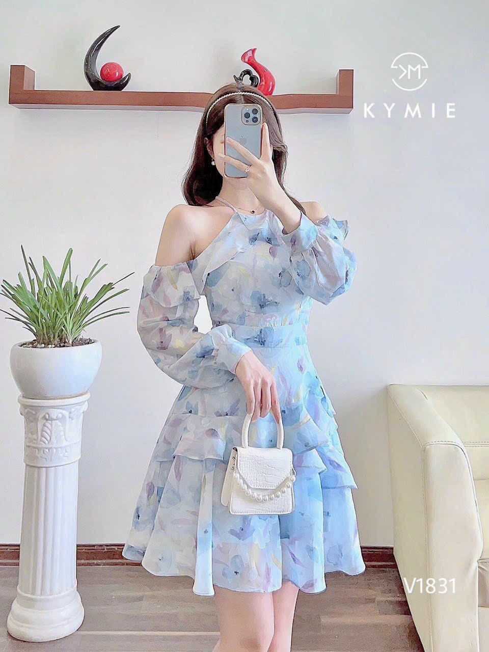 ĐẦM BÈO TAY DÀI CỔ YẾM MÀU Y HÌNH