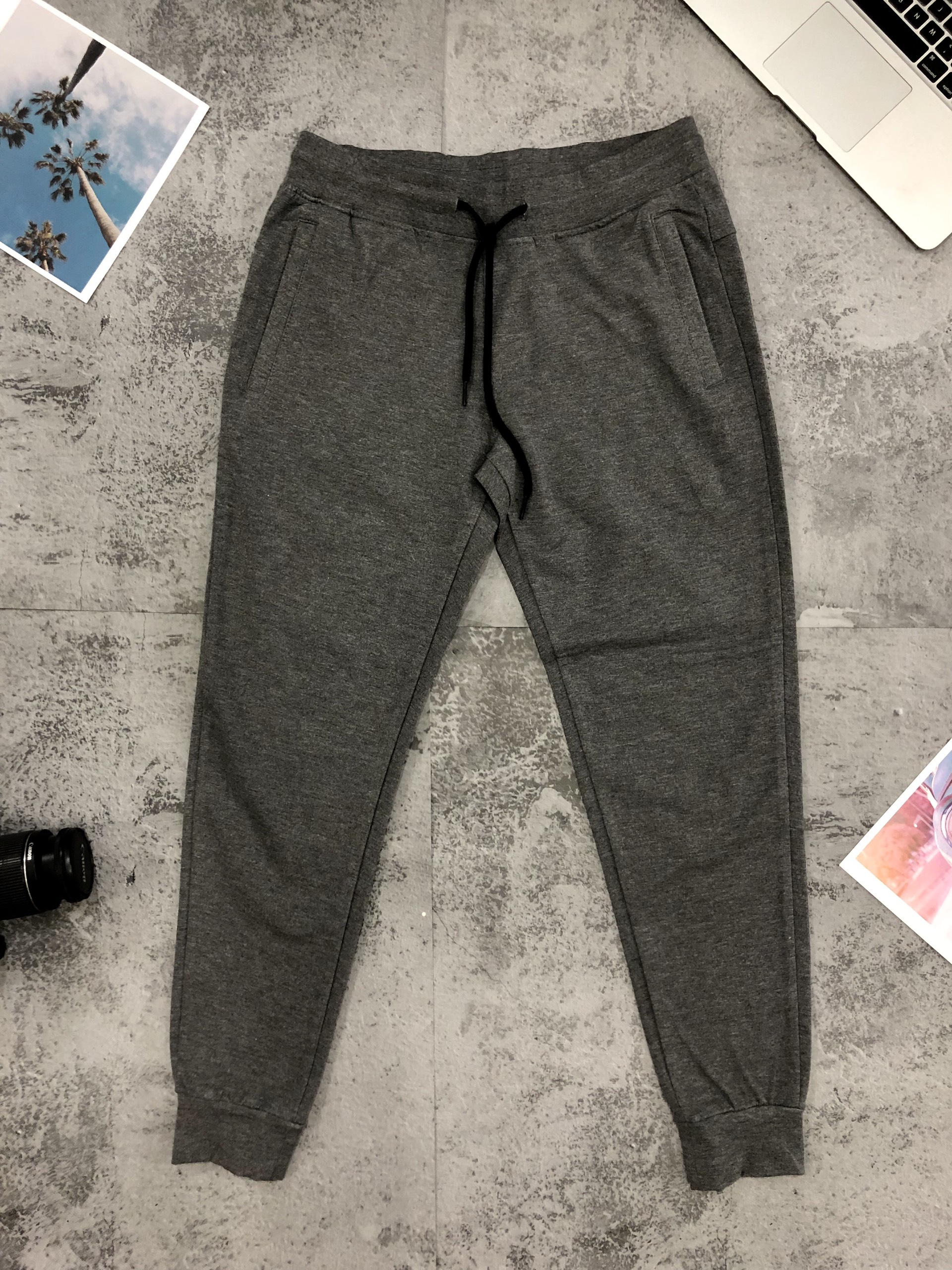 Quần Jogger thun nỉ trơn bo ống