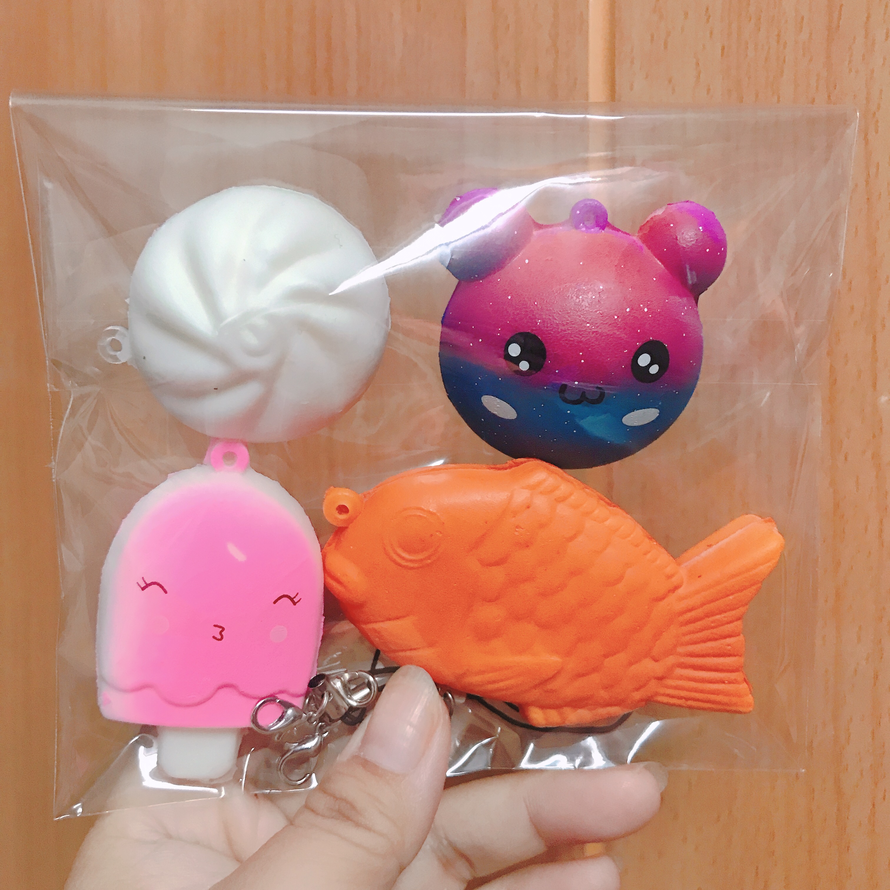 Combo 4 móc khóa squishy mini - Giao mẫu ngẫu nhiên