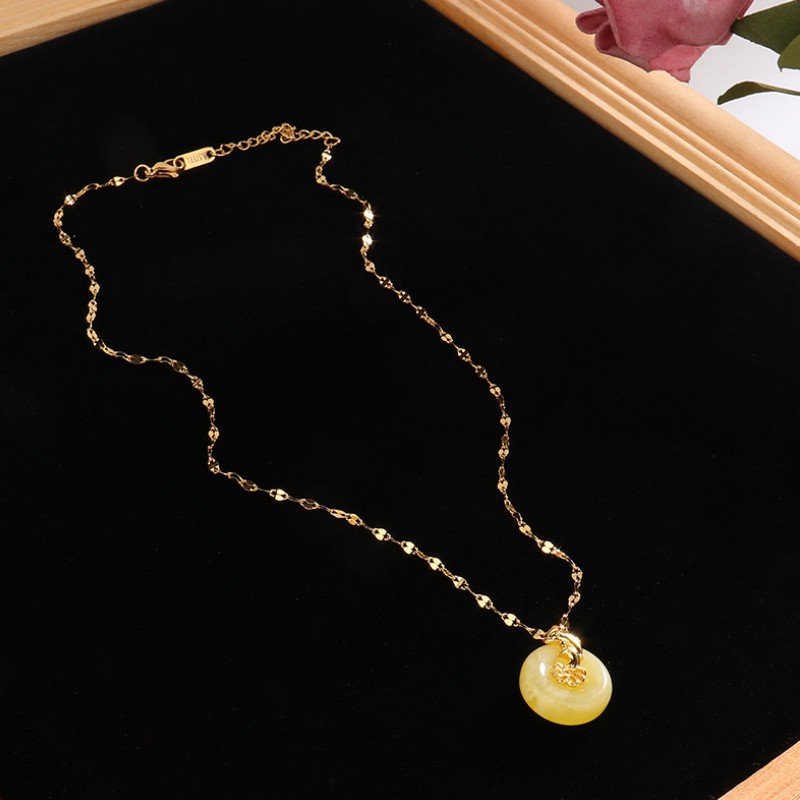 Dây Chuyền Mặt Ngọc Màu Vàng Titan Ko Han Rỉ TT 3648