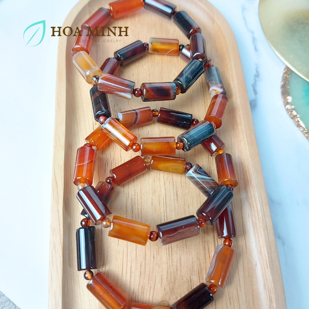 Vòng tay phong thủy đá Mã Não ảo mộng (dreamy agate) kiểu lu thống dài size 8.3 x 16mm dài xen kẽ viên tròn, phong cách độc đáo thời trang