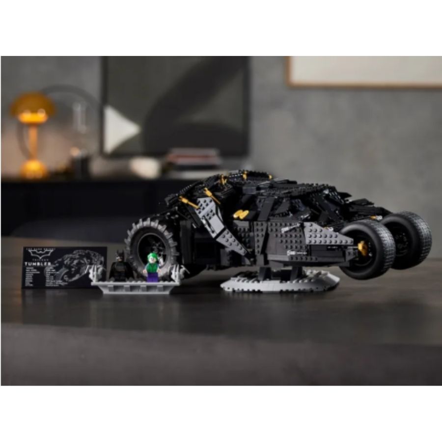 BỘ LẮP RÁP LEGO ADULTS 76240 SIÊU XE CHIẾN ĐẤU BATMOBILE TUMBLER