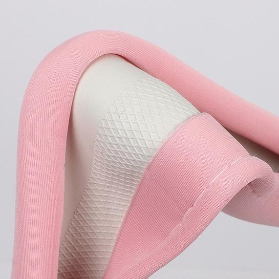 Vỏ Bọc Vô Lăng Xe Hơi Bằng Lụa Lạnh Thoáng Khí Chống Trượt Hình Gấu Hoạt Hình