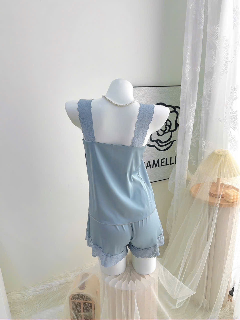 Bộ Đồ Ngủ B721 Lụa Quảng Châu Cao Cấp Viền Ren Hoa Đơn Giản Xinh Xắn