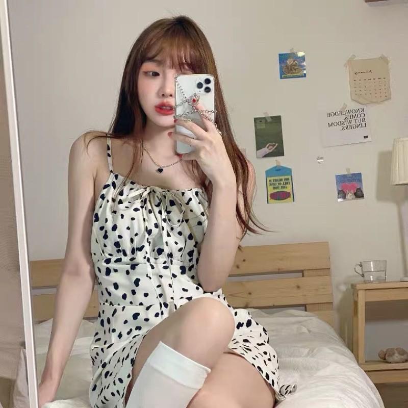 Đầm hai dây thắt nơ hoạ tiết bò sữa trend 2021