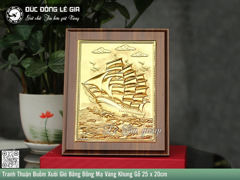 Tranh Thuận Buồm Xuôi Gió Bằng Đồng Mạ Vàng Khung Gỗ 25 x 20cm