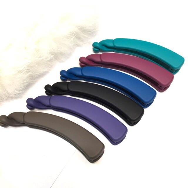 Kẹp Dọc mẫu nhựa Trơn dẻo 1 màu kích thước 9cm