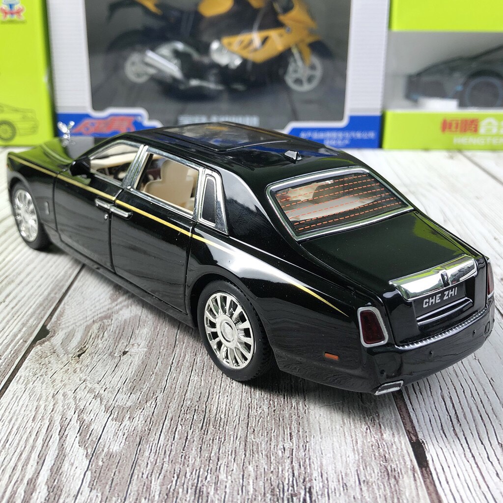 Mô hình xe Rolls Royce Phantom VIII tỉ lệ 1:24 cực đẹp, thế hệ mới