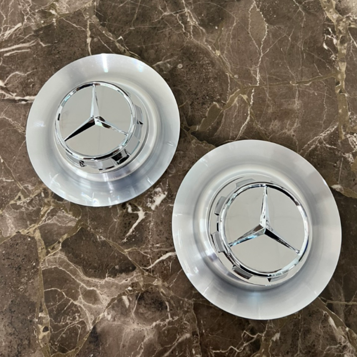 Logo chụp mâm, ốp lazang bánh xe ô tô Maybach A700 - Chất liệu: Hợp kim nhôm và nhựa ABS