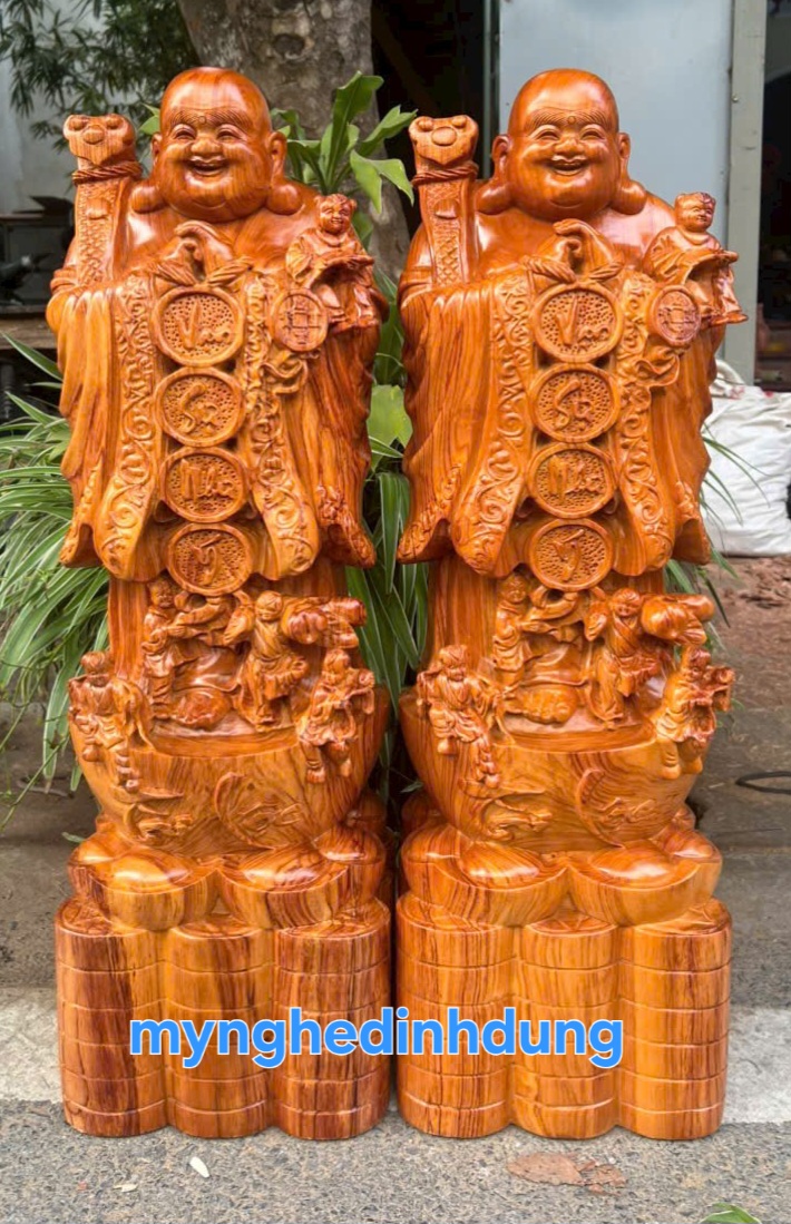 Tượng phật di lặc chúc phúc bằng gỗ hương đá kt cao 70×23×21cm