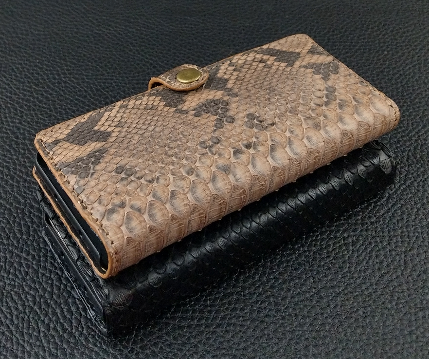 Bao da cho Z Fold3 da trăn thật handmade đẳng cấp doanh nhân