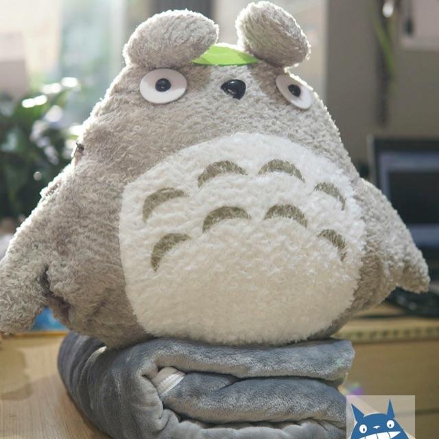 Chăn trong gối 4in1 totoro lá lông xù