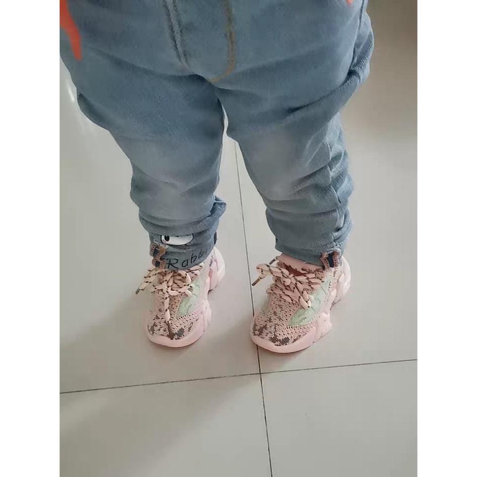 Giày thể thao bé trai bé gái - Giầy thể thao cho bé thoáng khí phong cách Hàn Quốc siêu nhẹ êm chân đế chống trơn M668