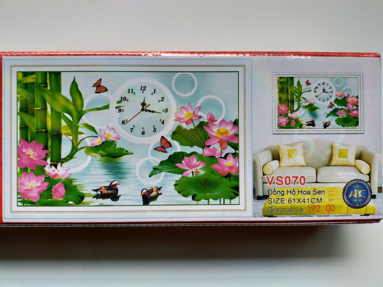 Tranh đính đá đồng hồ hoa sen VS070 - 61 x 41 cm - chưa đính