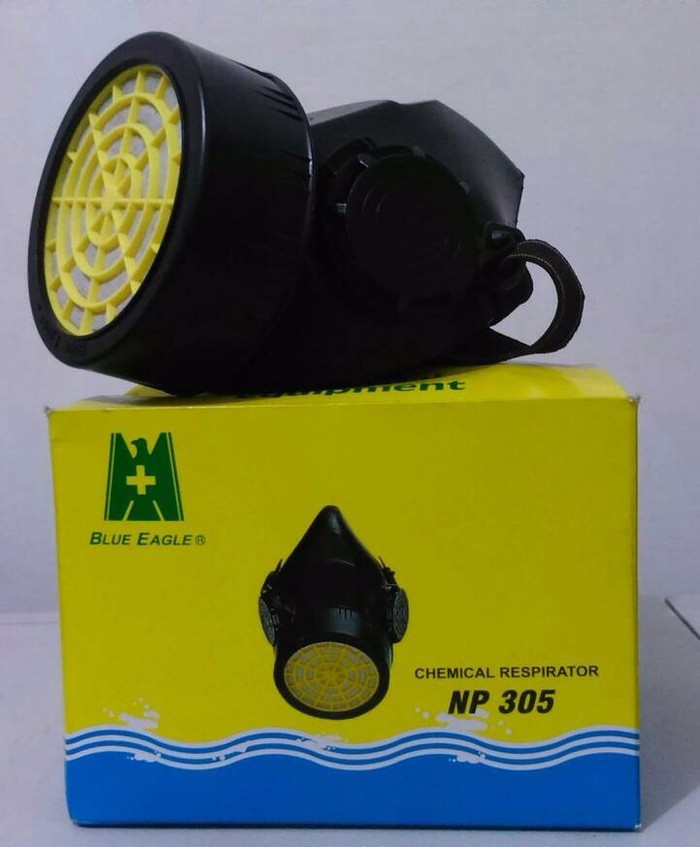 Bộ bảo vệ hô hấp: Mặt nạ phòng độc Blue Eagle NP 305 và 1 phin lọc độc RC 203 ; tặng 1 móc treo khóa