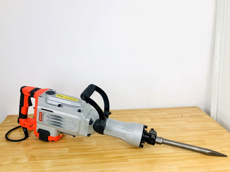 MÁY ĐỤC BÊ TÔNG 30 LY BTEC BT8811 - HÀNG CHÍNH HÃNG