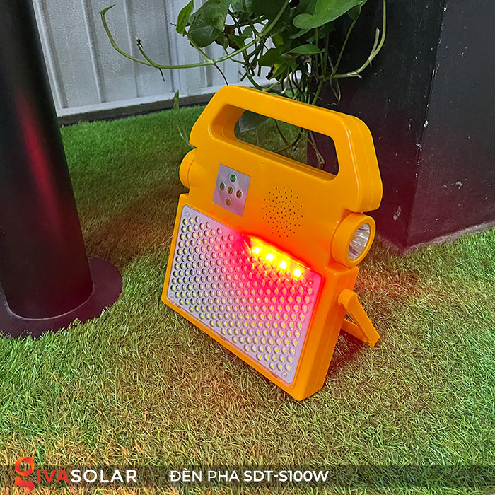 Đèn pha sạc điện & Solar kết nối được bluetooth GIVASOLAR SDT-100W
