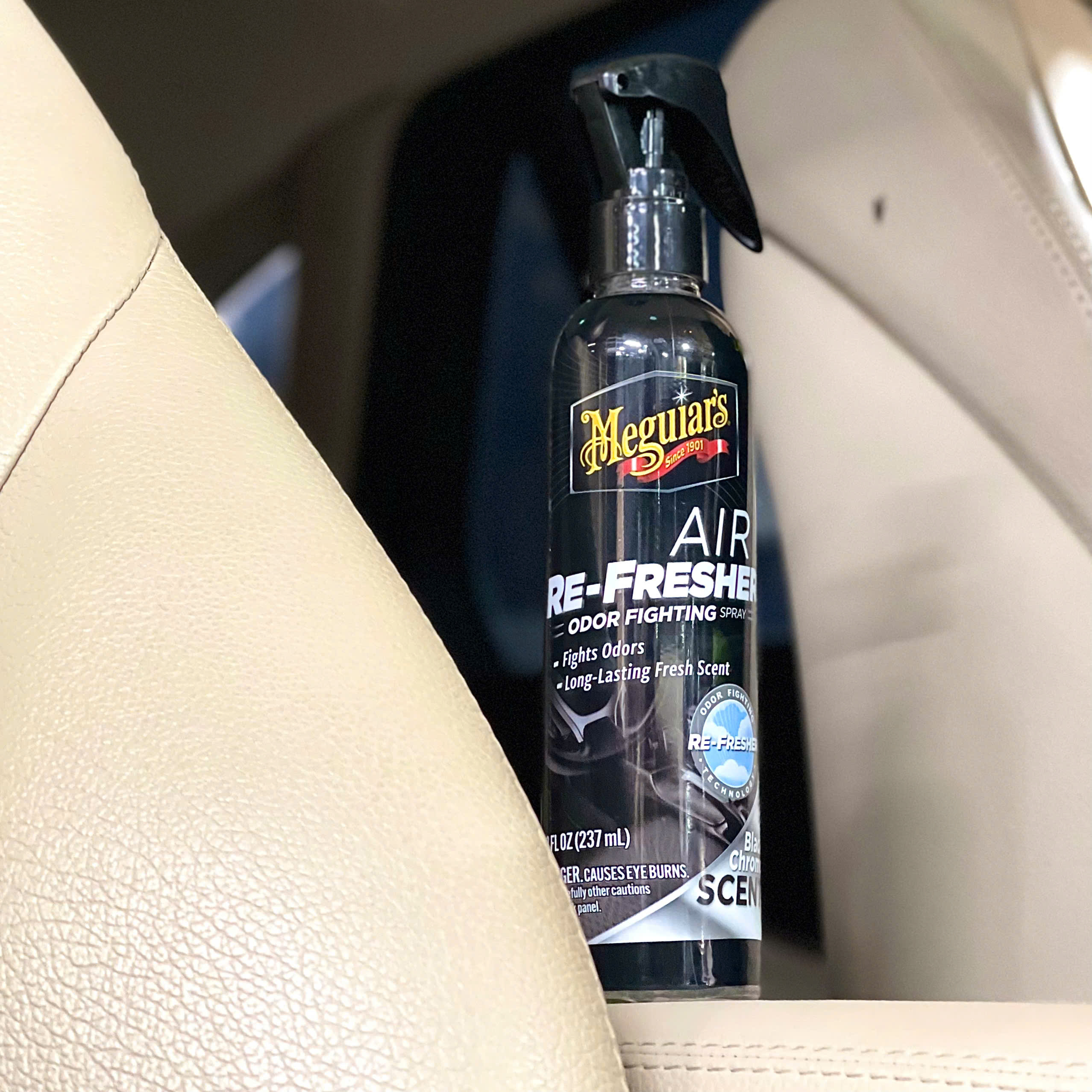 Chai xịt khử mùi nội thất xe hơi hương nước hoa nam tính Black Chrome, Air Re-Fresher Odor Fighting Spray , G250708, 8oz/237ml