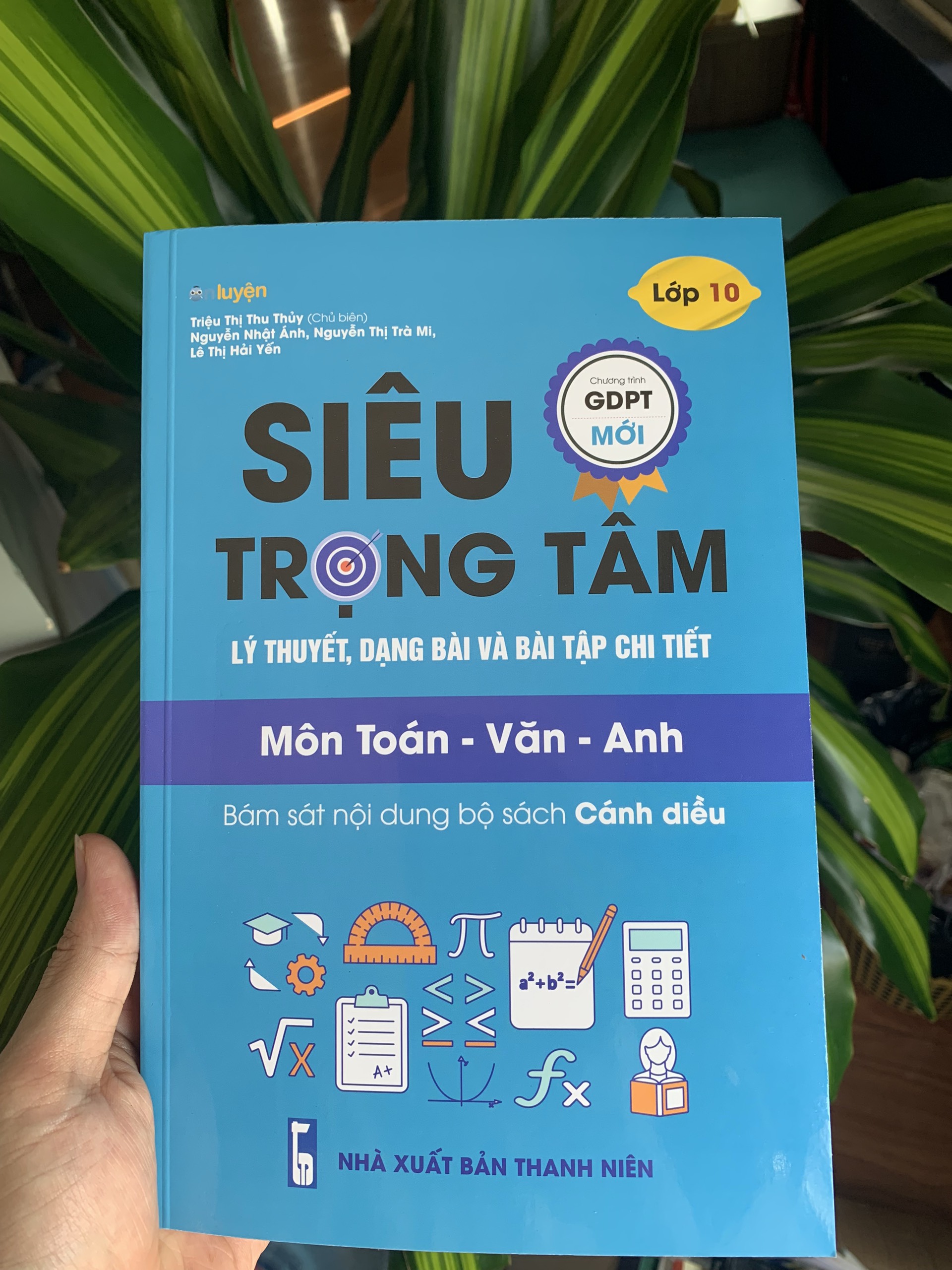 Lớp 10 Combo 2 sách Siêu trọng tâm Toán-Văn_Anh và Lí-Hóa-Sinh