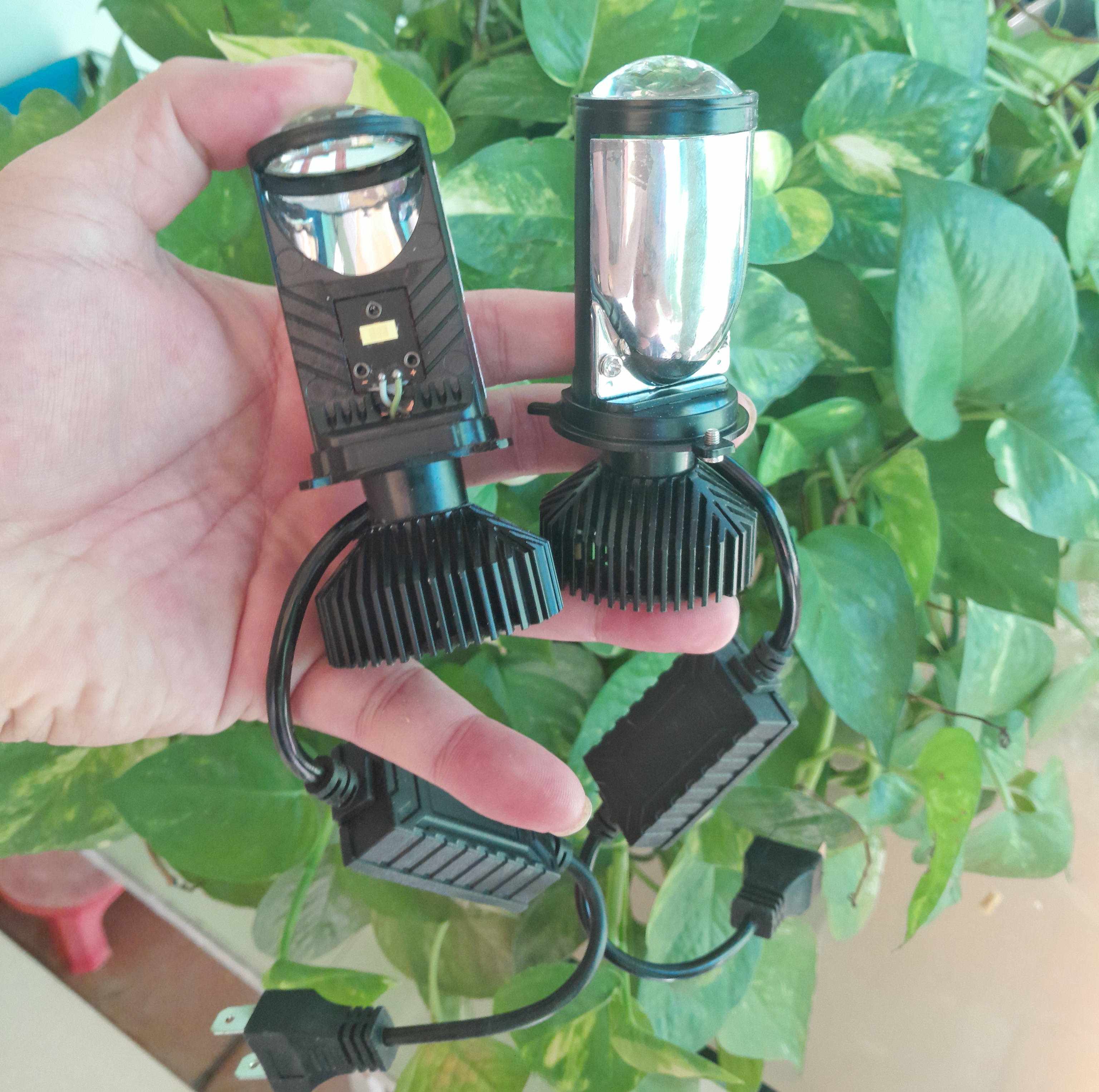 1 CÁI ĐÈN PHA LED Y9 SIÊU SÁNG LẮP XE MÁY ÔTÔ XE ĐIỆN MẪU MỚI CHẤT LƯỢNG