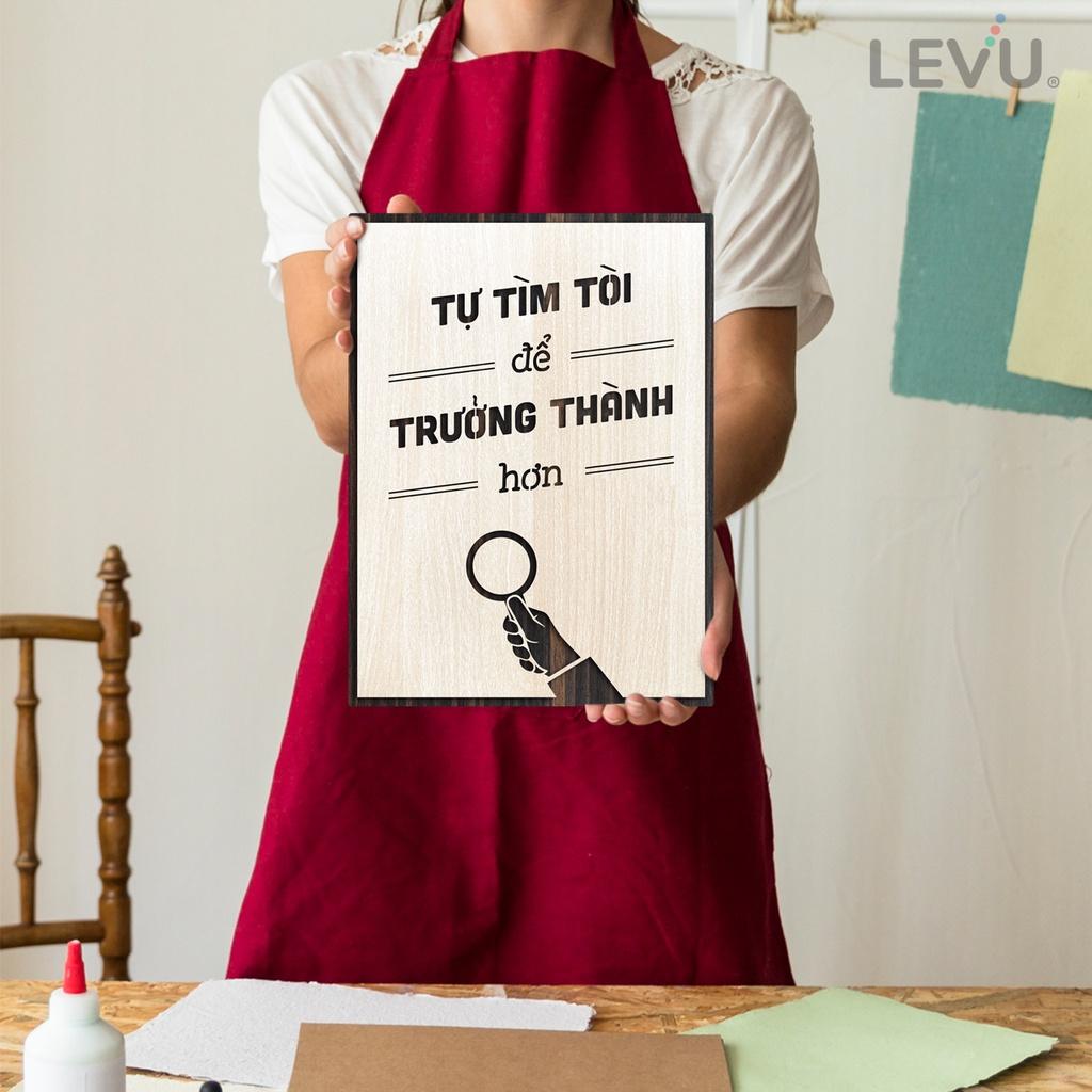 Tranh phòng học LEVU LV047 "Tự tìm tòi để trưởng thành hơn"