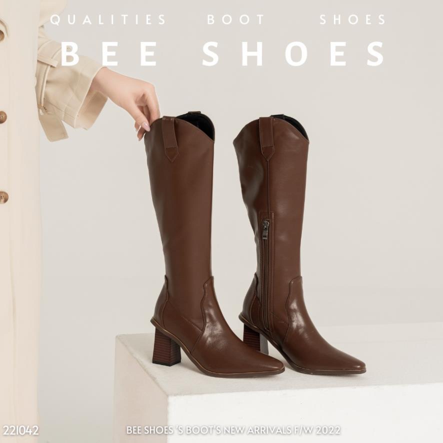 Hàng cao cấp BOOT ĐÙI NỮ BEESHOES MŨI NHỌN DA LÌ - GIÀY BỐT NỮ ĐẾ CAO 7 PHÂN SẴN MÀU ĐEN - NÂU 221042