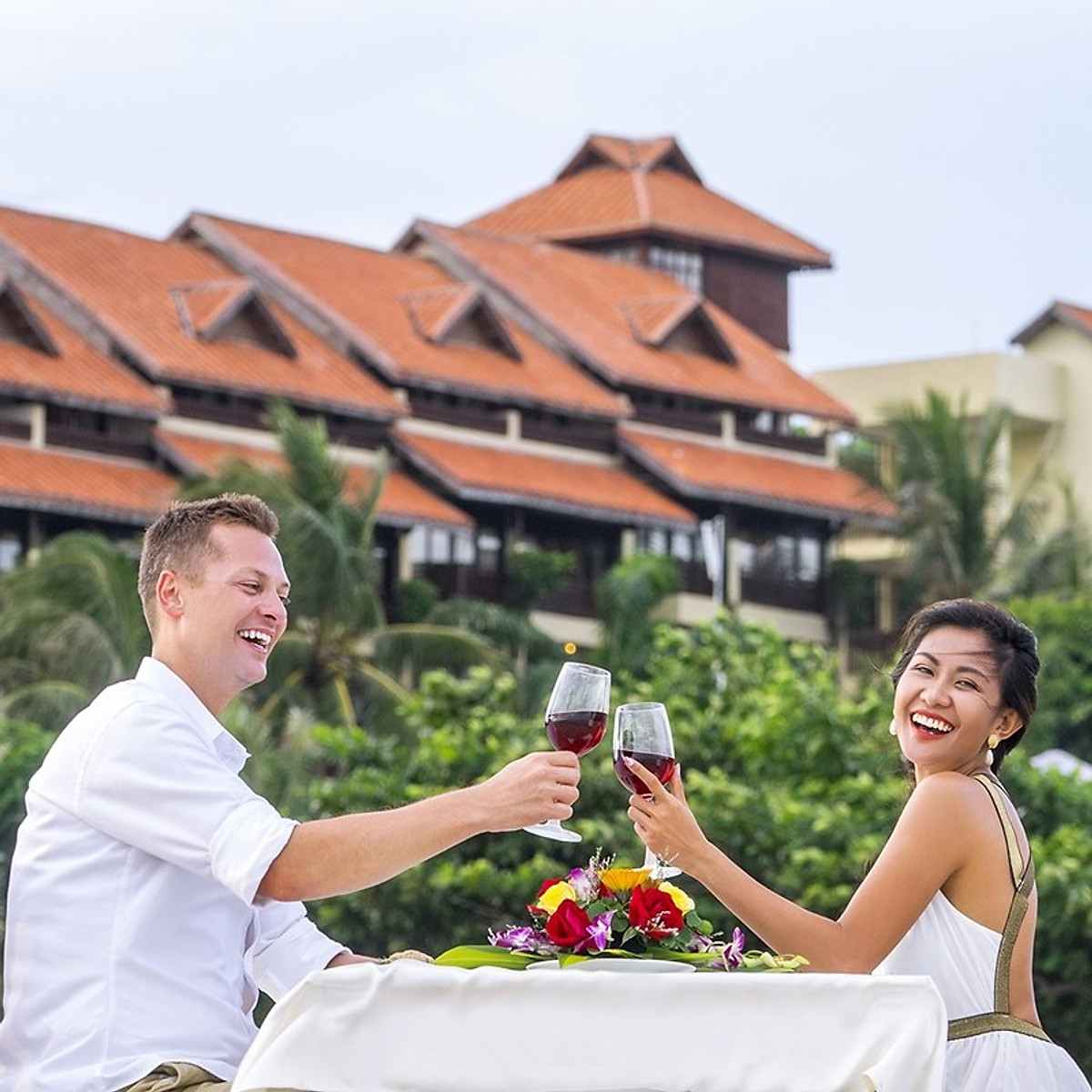 Romana Resort 4* Mũi Né Phan Thiết - Ăn 03 Bữa, Phòng Hướng Biển, Hồ Bơi Lớn, Bãi Biển Riêng