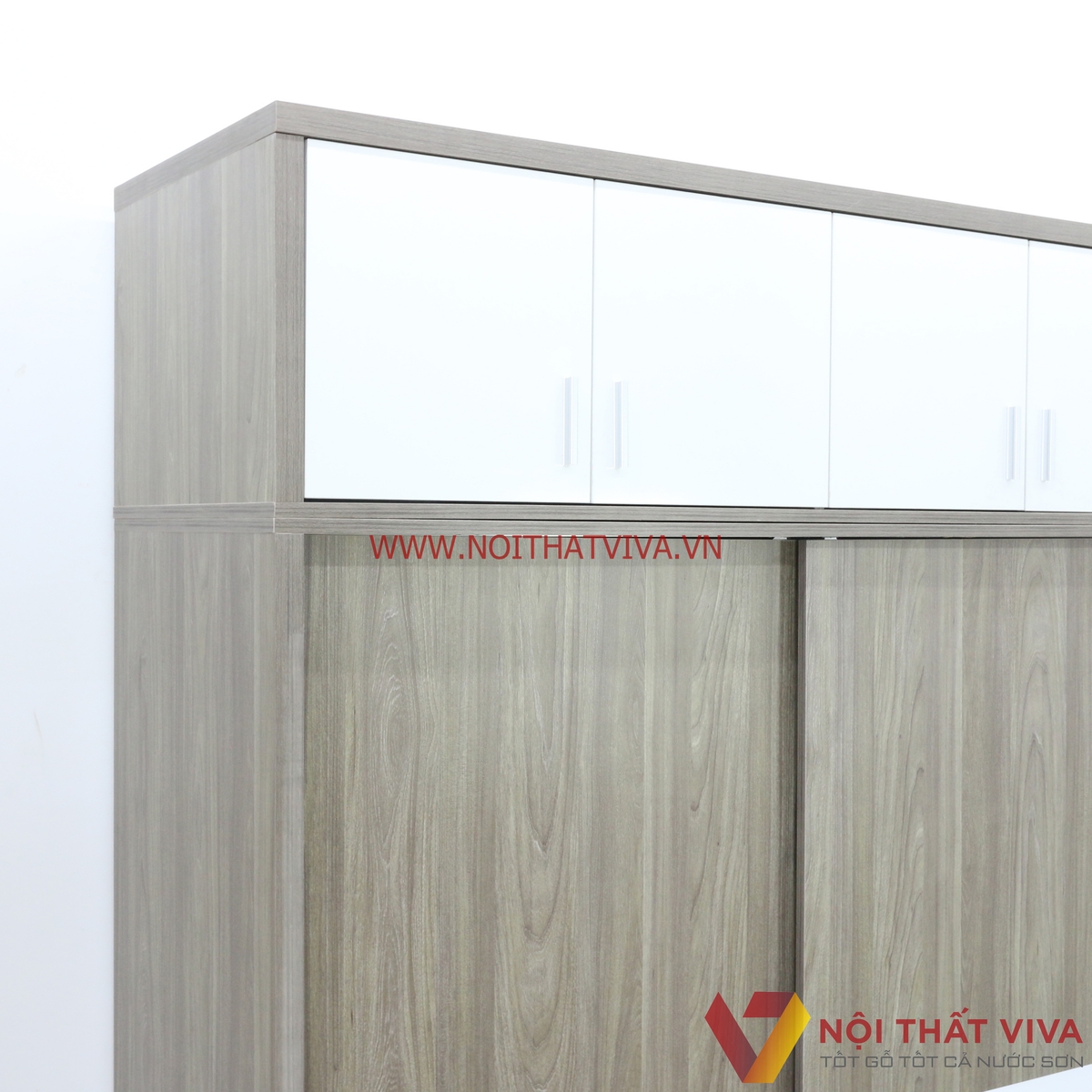 Tủ Quần Áo Kịch Trần Cửa Lùa Gỗ MDF Có Kệ Trang Trí Màu Xám Chỉ Trắng