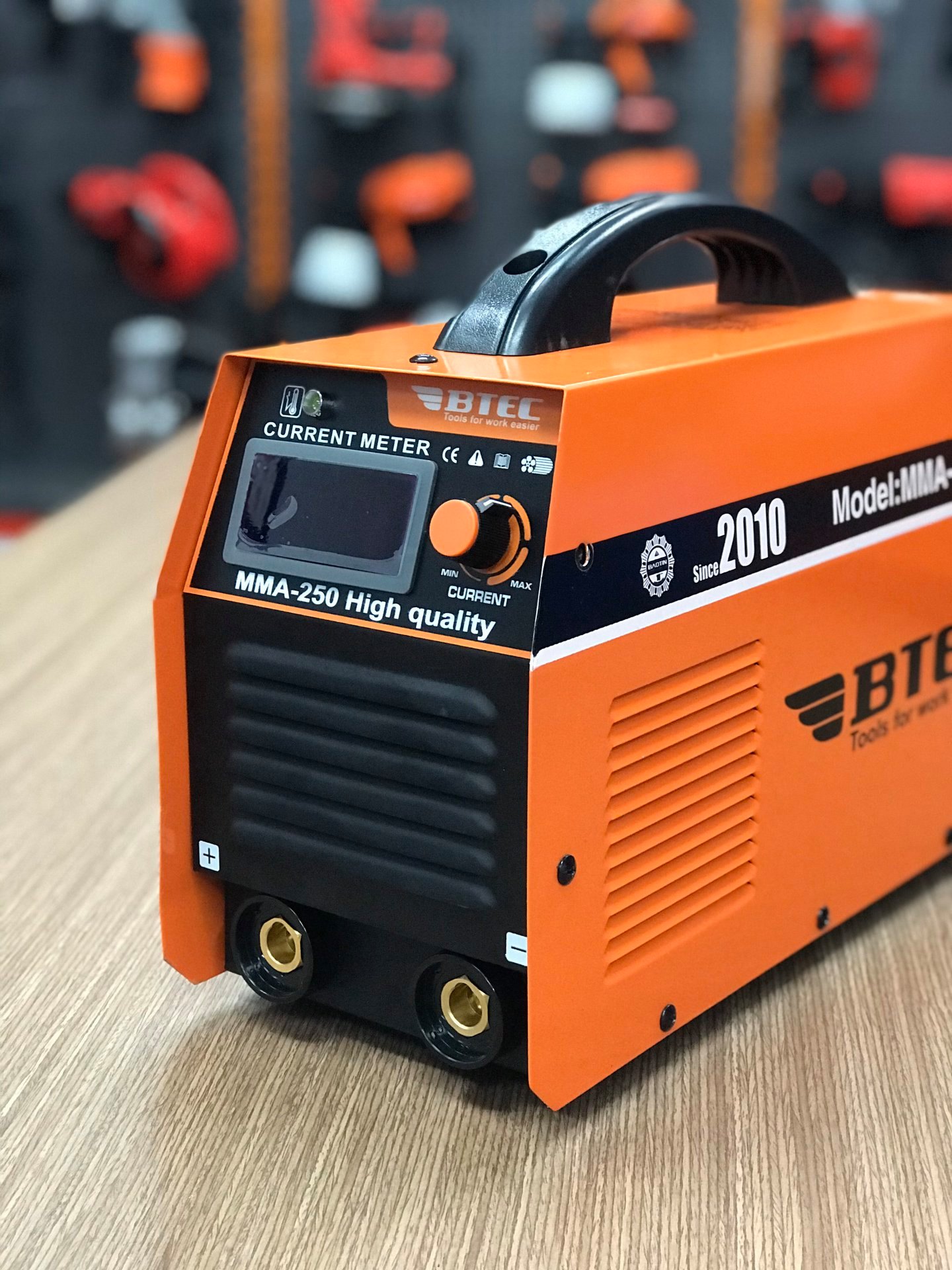 MÁY HÀN QUE ĐIỆN TỬ BTEC MMA-250 - HÀNG CHÍNH HÃNG