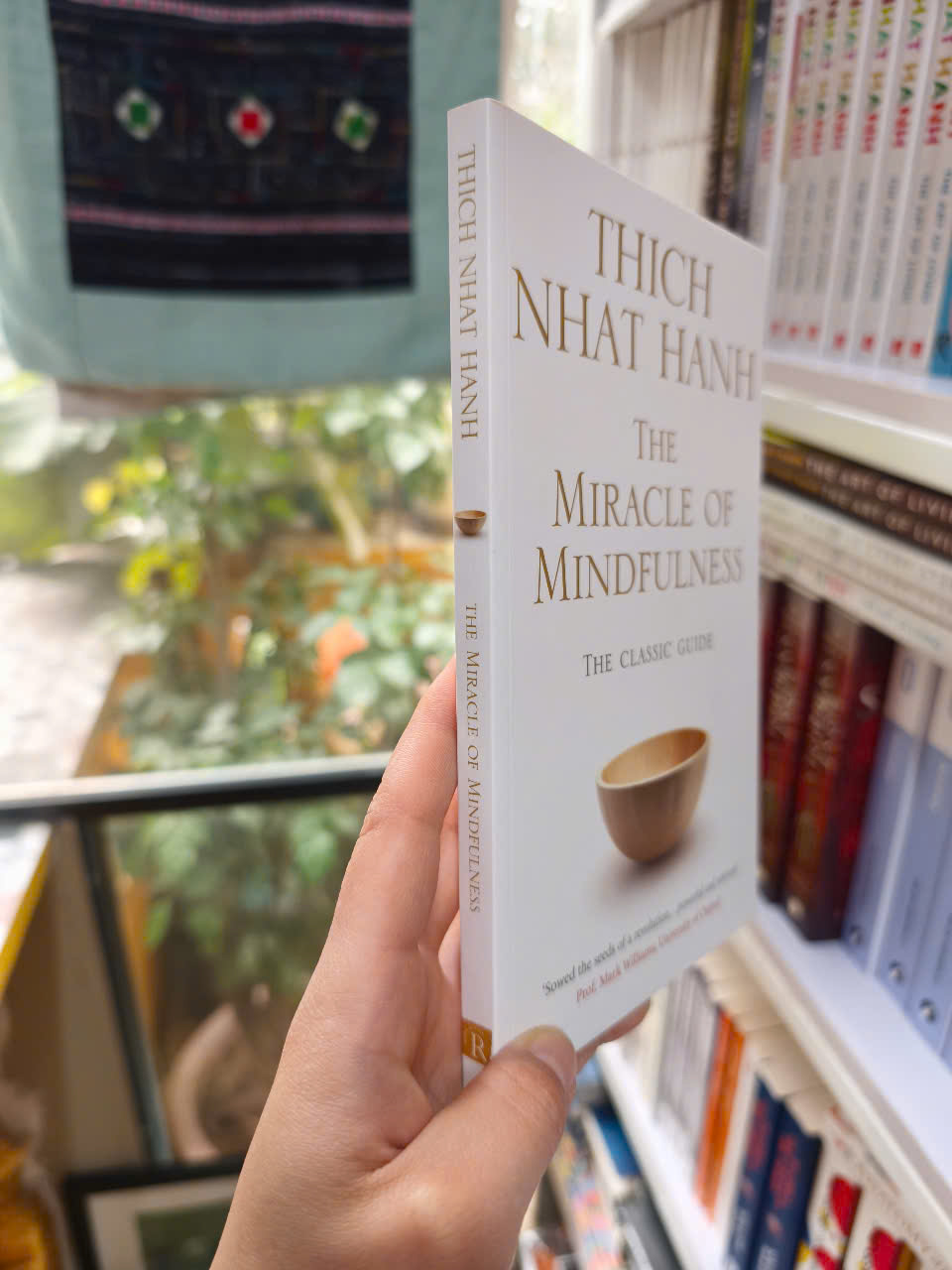 Sách - The Miracle of Mindfulness by Thích Nhất Hạnh