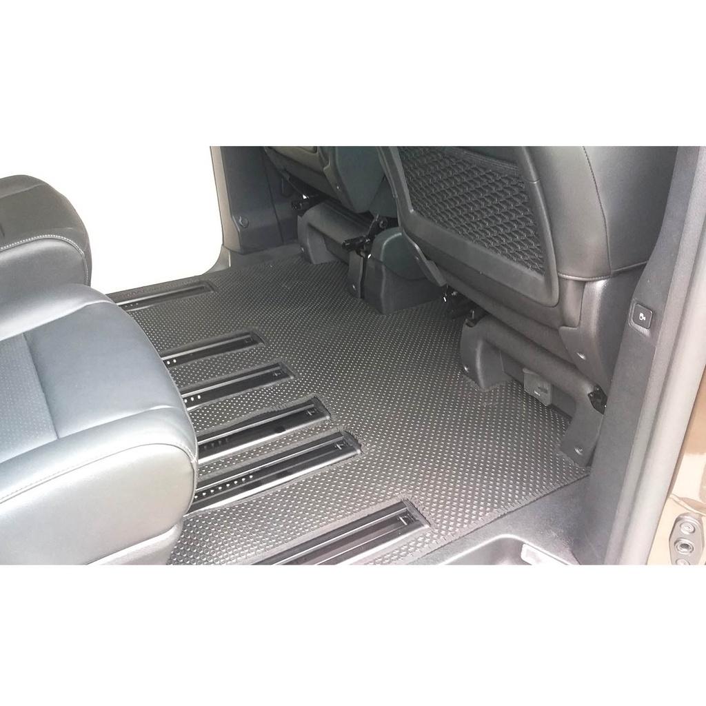 Thảm lót sàn ô tô KATA cho xe Peugeot Traveller  - Khít với sàn xe, Chống trơn, Không mùi, Không ẩm mốc