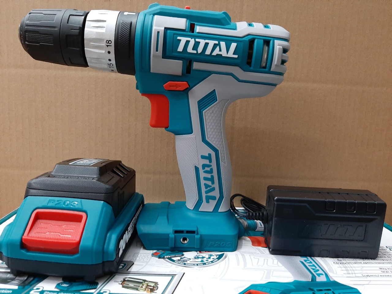 Máy khoan búa dùng pin Lithium-Ion 20V TOTAL TIDLI20025