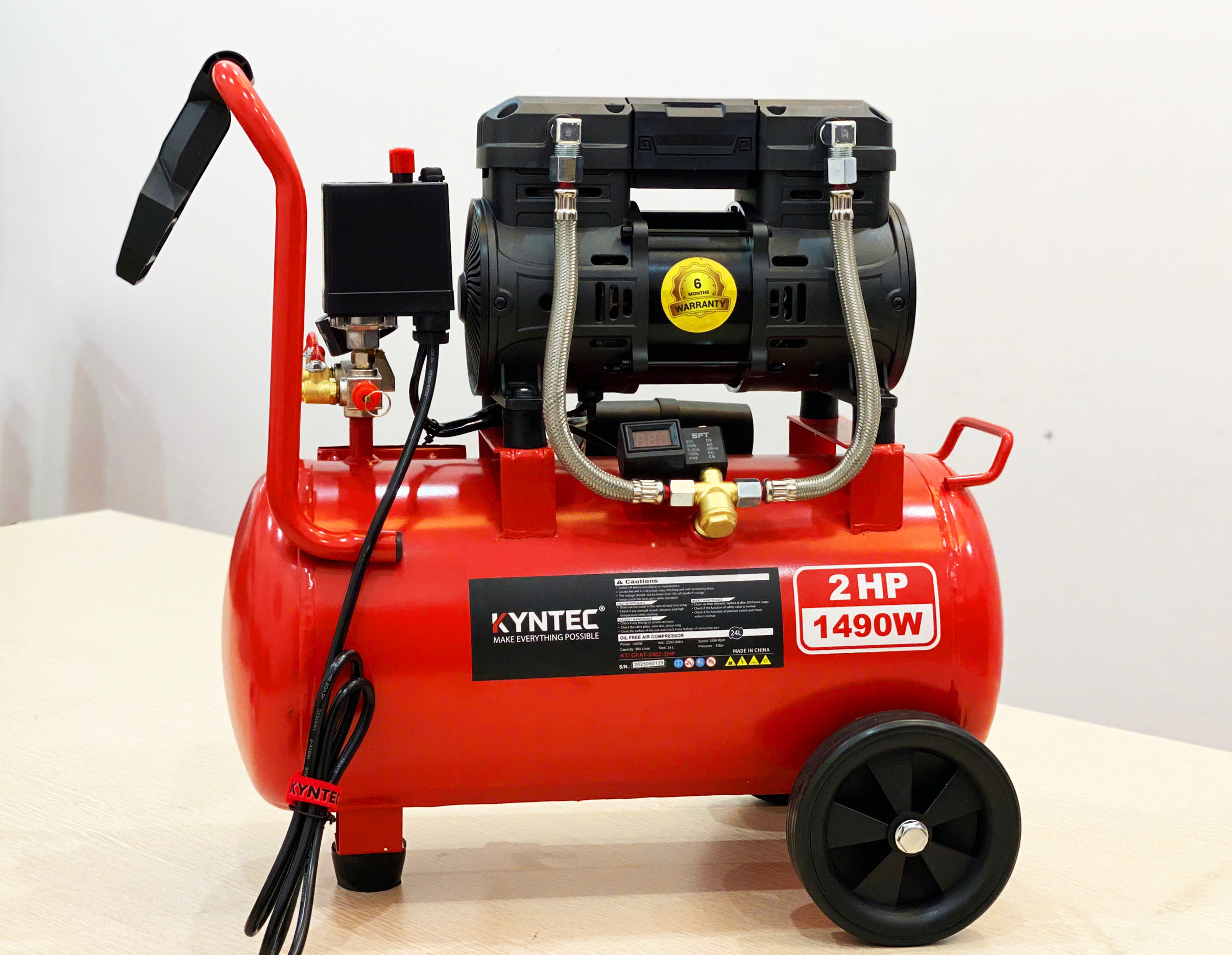 Máy nén khí sạch Kynko Kyntec KT/OFAT - 2402 - 2HP chính hãng