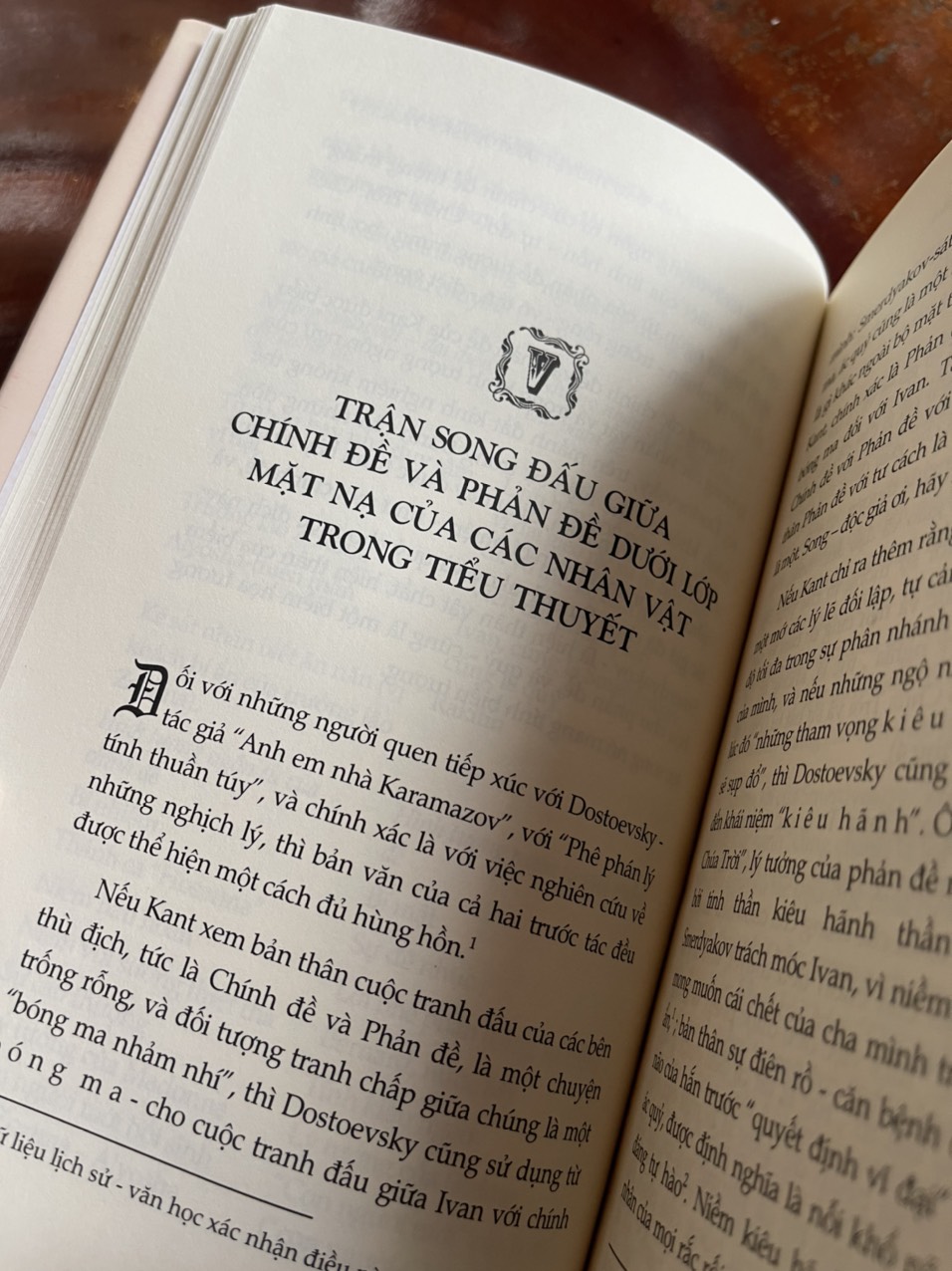 ĐẤU THUYẾT DOSTOEVSKY VÀ KANT: TRONG “ANH EM NHÀ KARAMAZOV” VÀ “PHÊ PHÁN LÝ TÍNH THUẦN TÚY” – Yakov Emmanuilovich Golosovker – Khai Minh (bìa mềm)