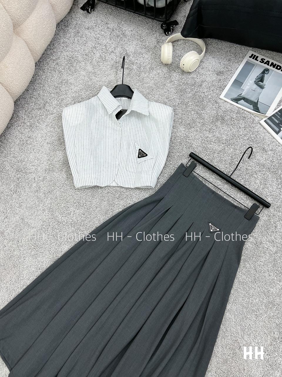 SET ĐI CHƠI, SET 2 MÓN ÁO SƠ MI KIỂU TAY CÁNH DƠI PHỐI CHÂN VÁY XẾP LY CỰC XINH IU