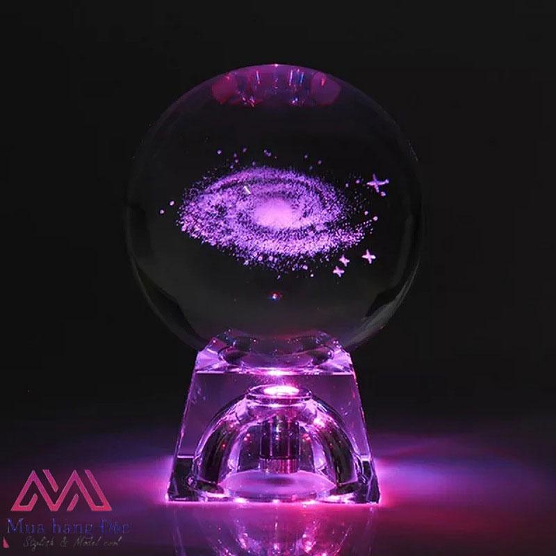 Bộ Quà Tặng Độc Quả Cầu Pha Lê 3D LED Galaxy