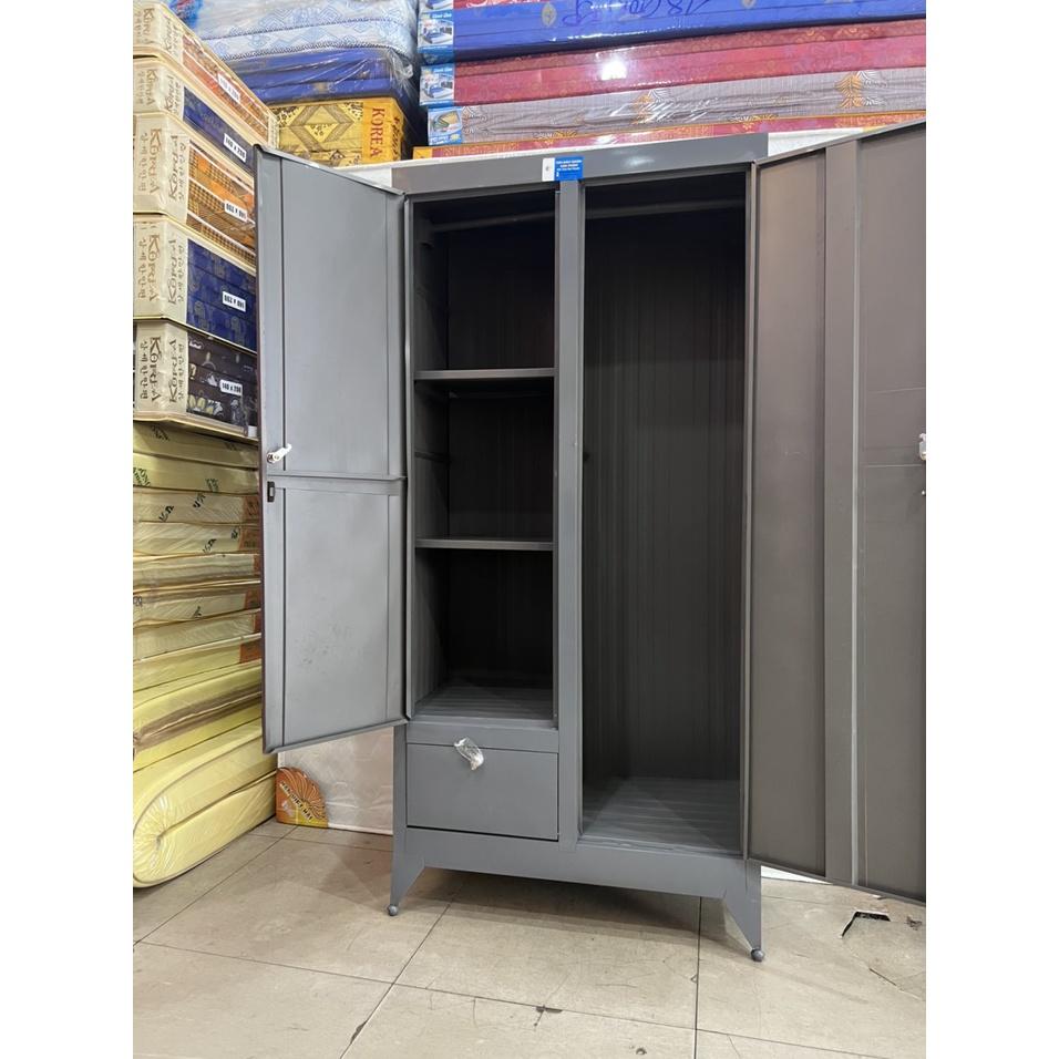 Tủ sắt quần áo 2 cửa 1m6x 0.9m