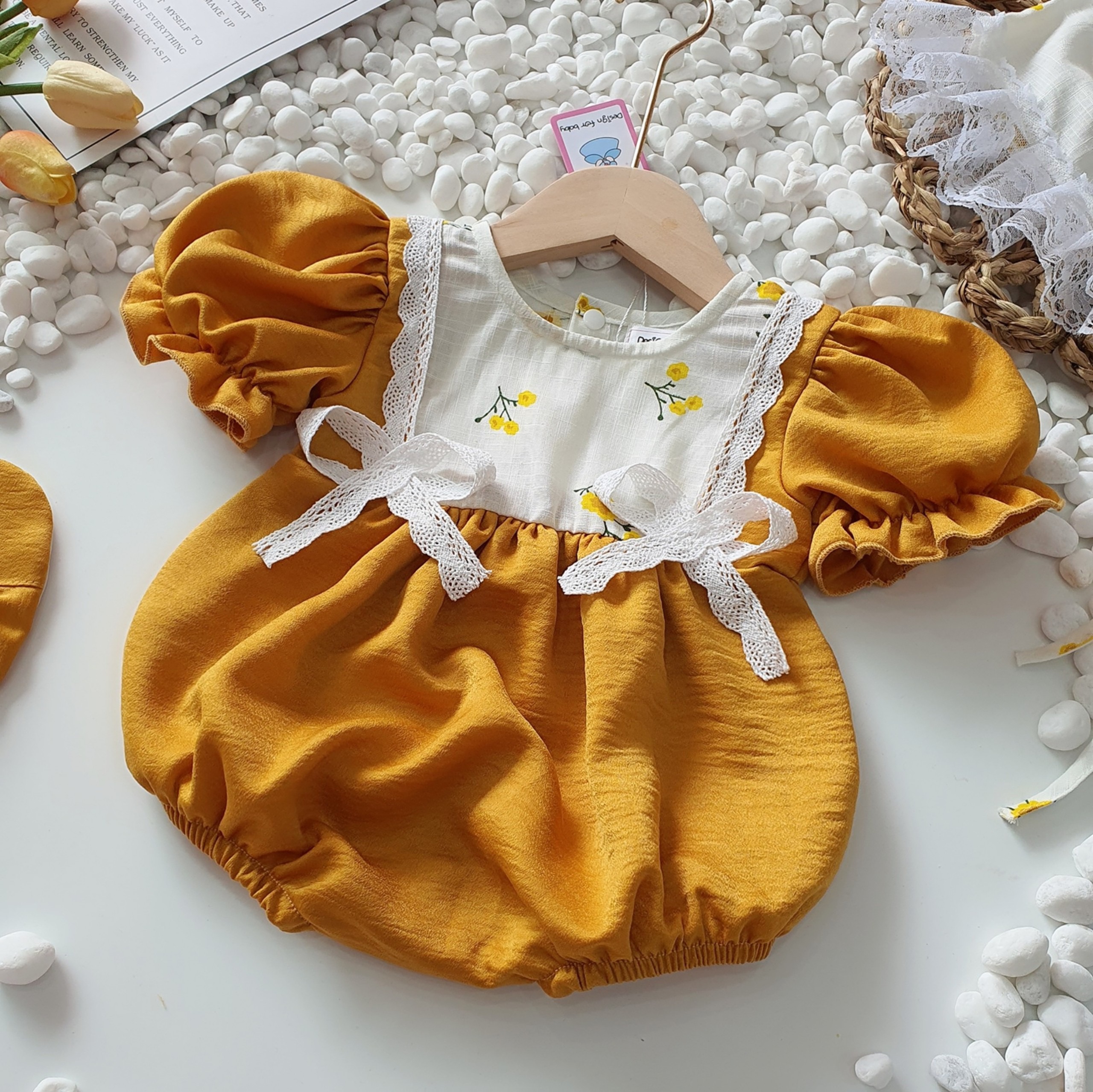  Body Lụa Vàng NHÍM XÙ KIDS Cho Bé Gái Sơ Sinh, Đầy Tháng, Thôi Nôi, Sinh Nhật A425