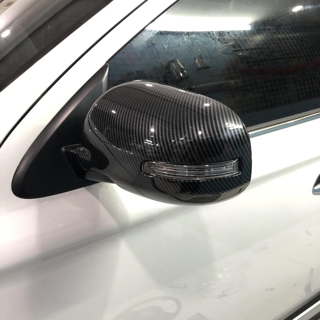 Bộ ốp gương chiếu hậu Mitsubishi Outlander vân Carbon cap cấp