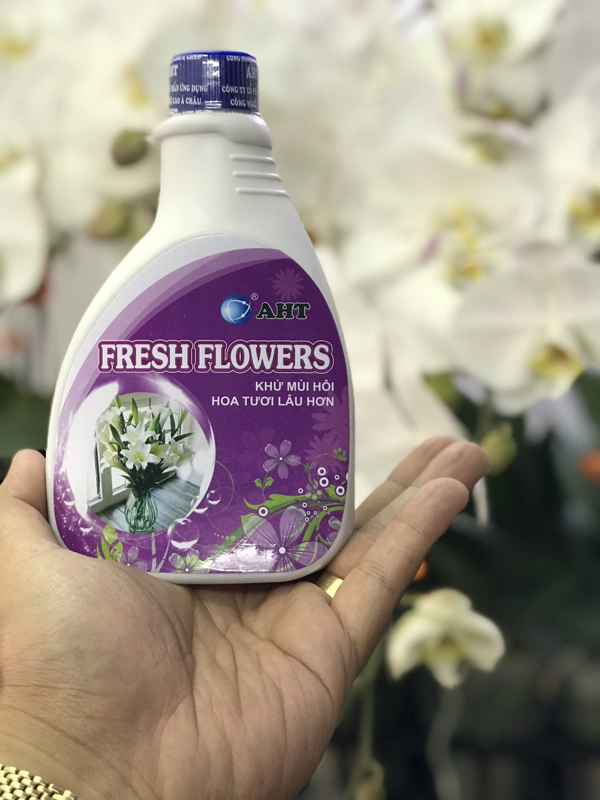 Nước cắm hoa công nghệ nano đồng Fresh Flowers AHT 430ml - giúp hoa lâu tàn, không thối nước