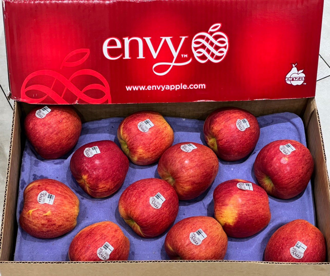 TÁO ENVY MỸ SIZE 100 - 06 TRÁI/1KG