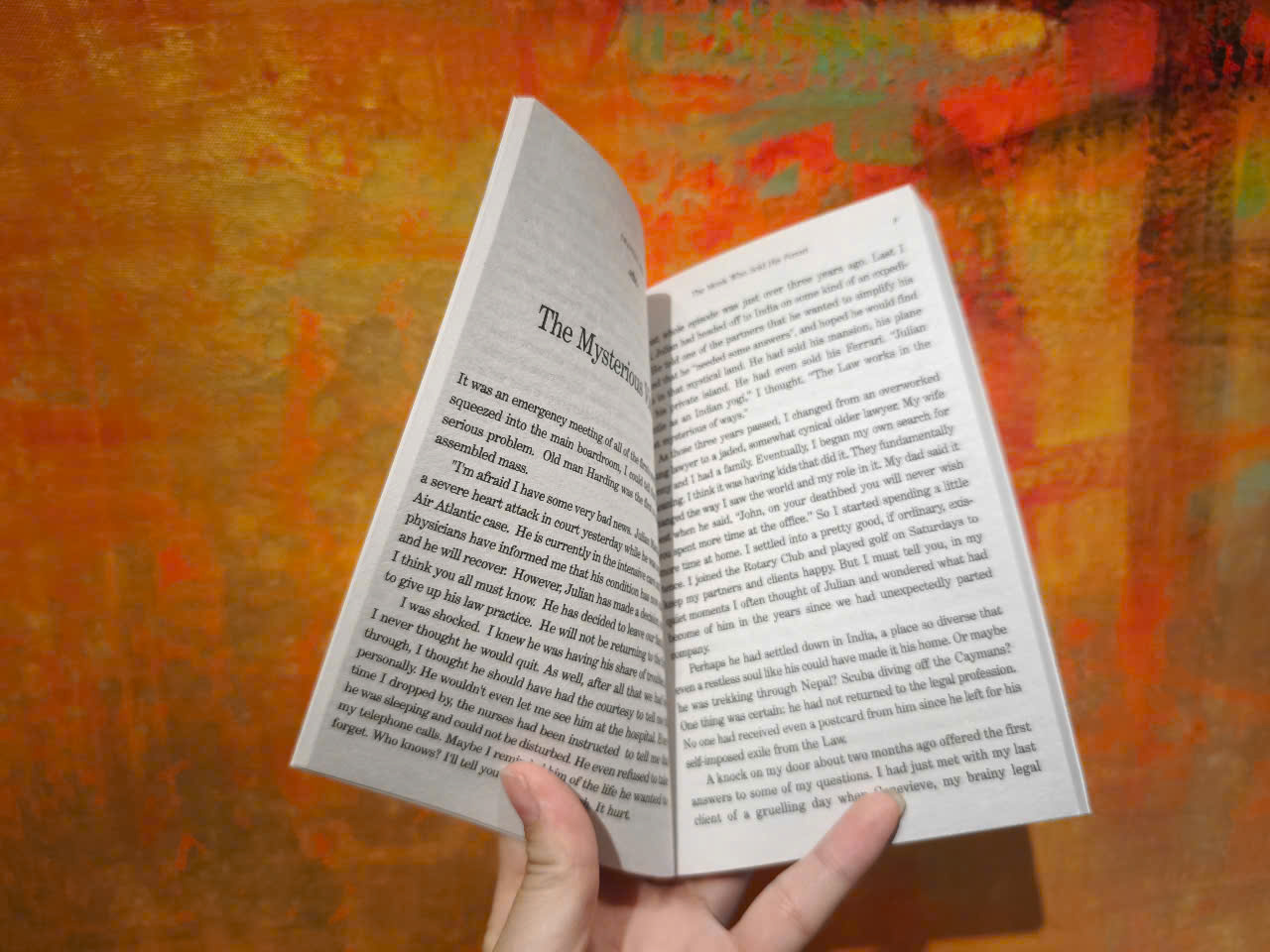 Sách - The Monk Who Sold His Ferrari: A Fable About Fulfilling Your Dreams &amp; Reaching Your Destiny by Robin Sharma - KHỔ POCKET
