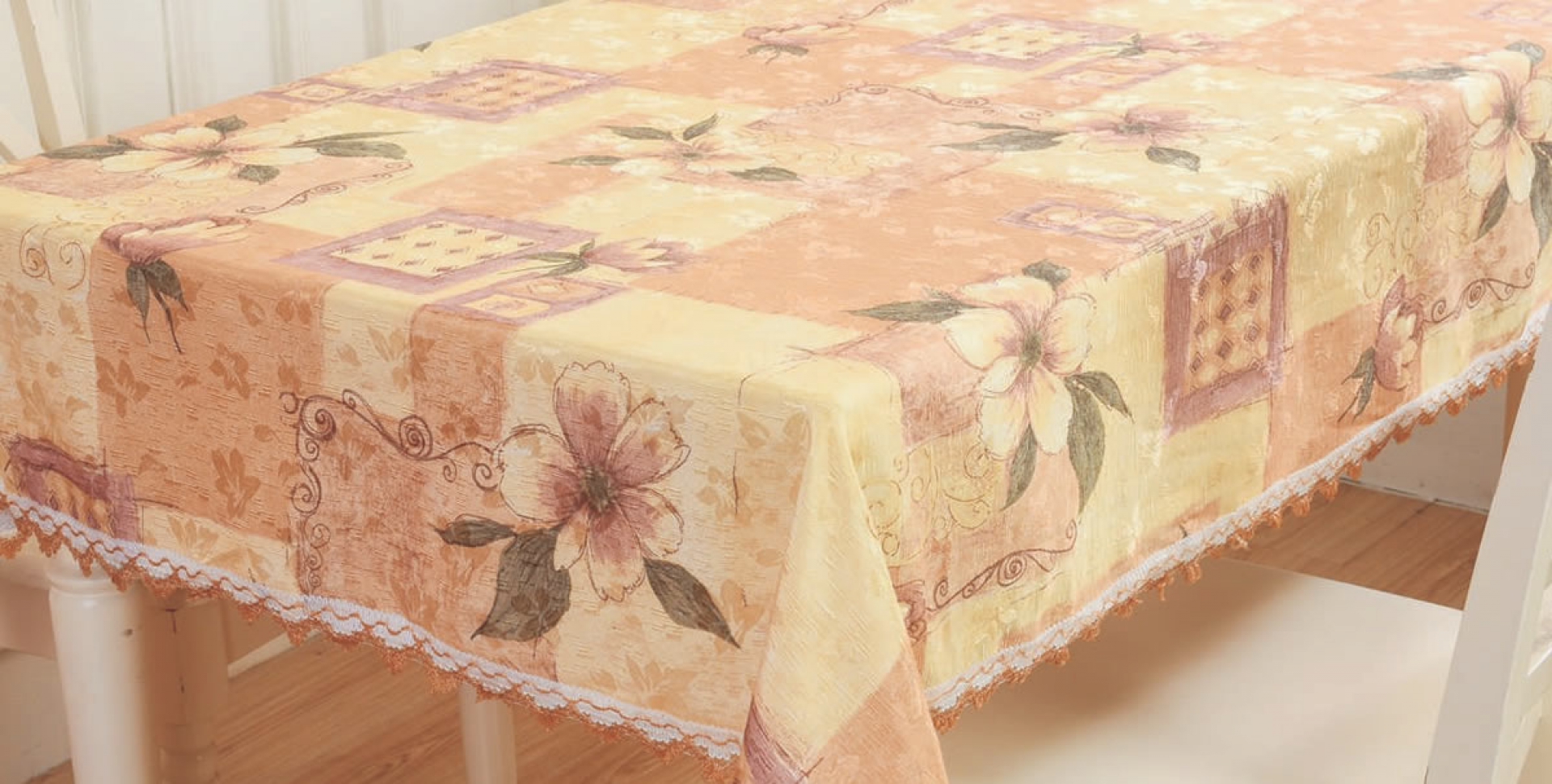 Khăn trải bàn PAULEE - WV-603-002 chân viền ren - chất liệu vải polyester