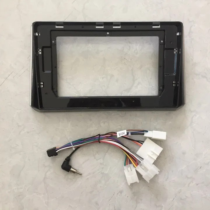 Mặt dưỡng xe Toyota Cross 2019 2023. 9 inch kèm jack nguồn
