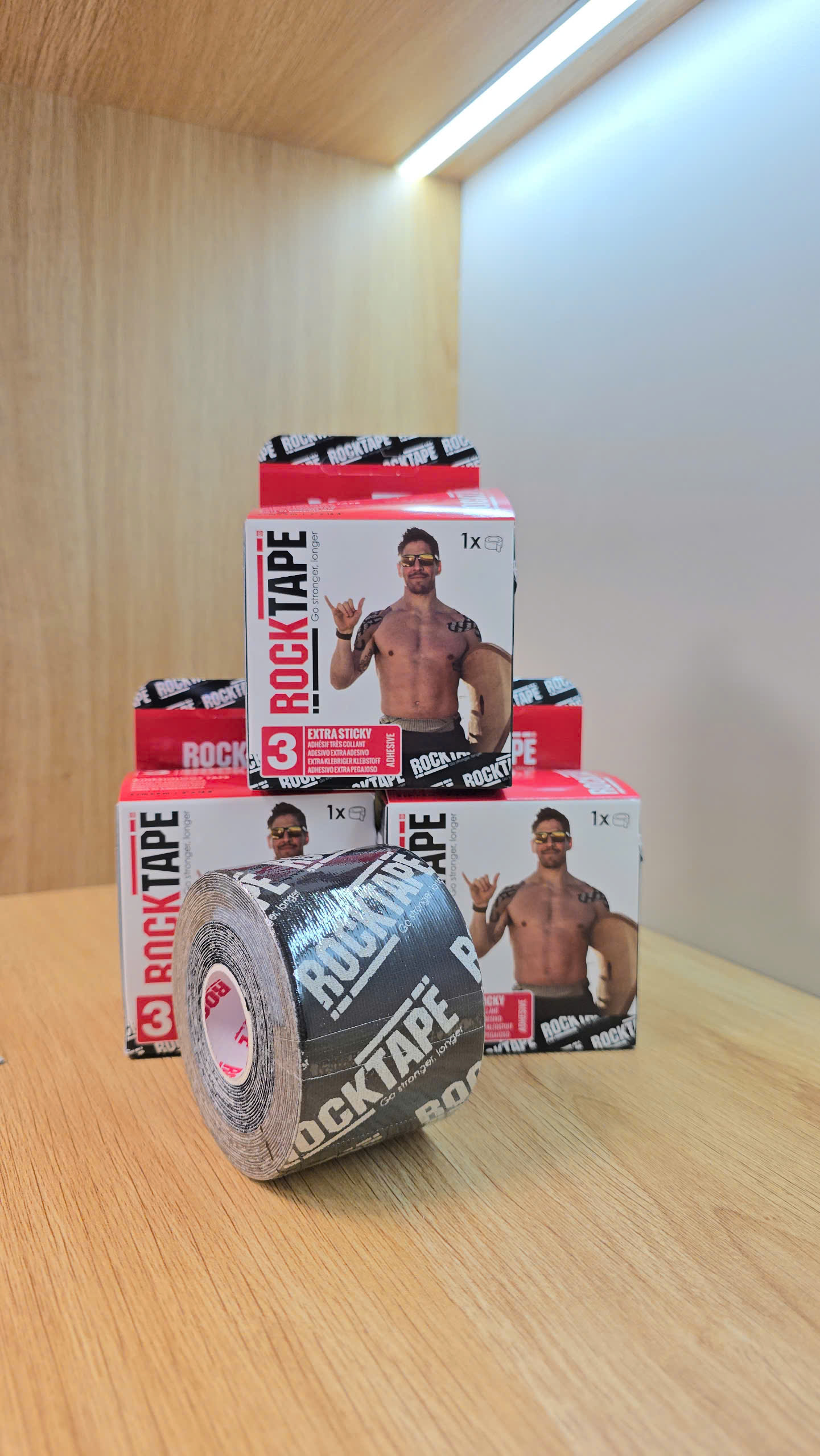 Băng Dán Cơ RockTape Extra-Sticky ADHESIVE