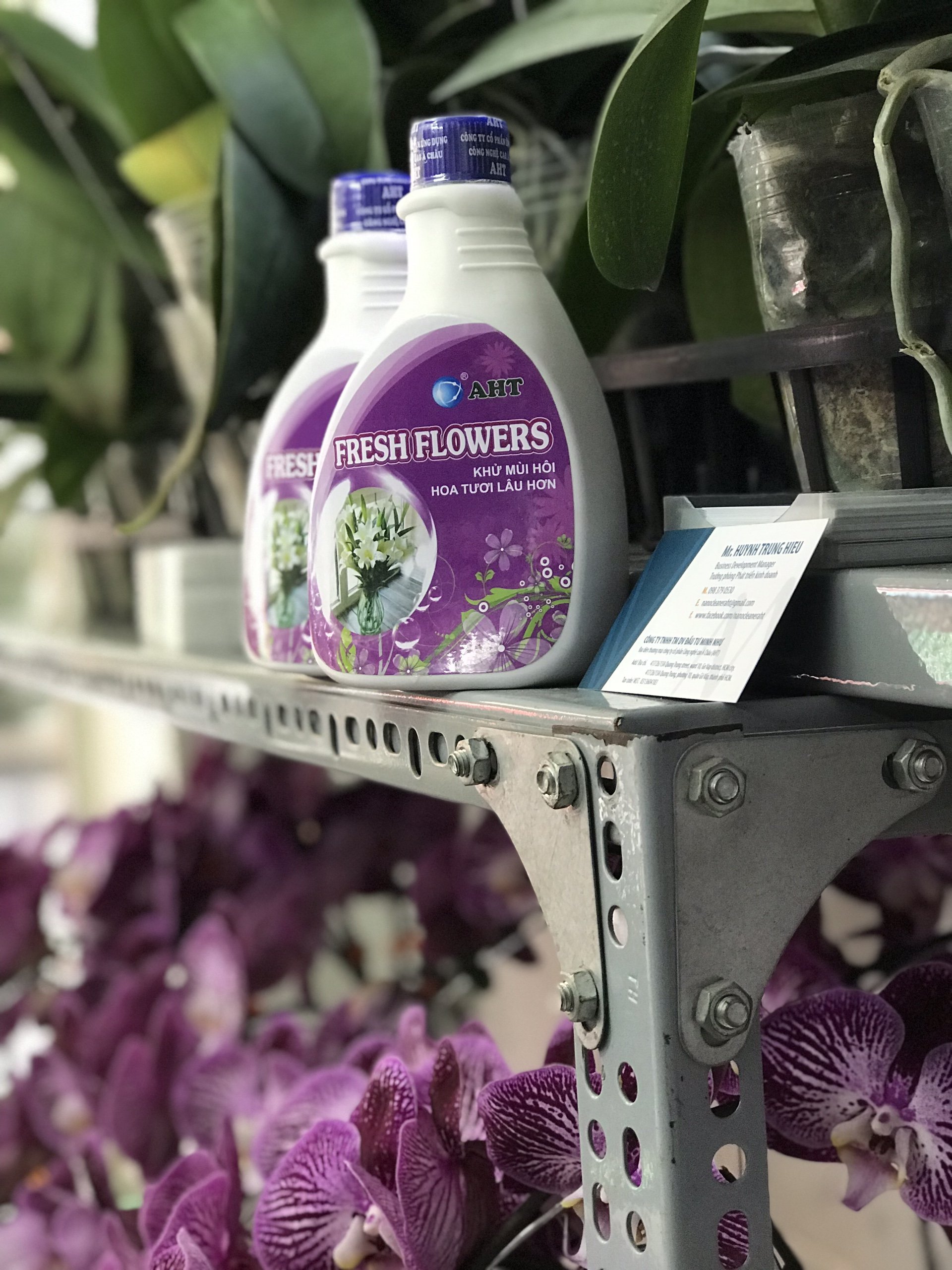 Nước cắm hoa công nghệ nano đồng Fresh Flowers AHT 430ml - giúp hoa lâu tàn, không thối nước