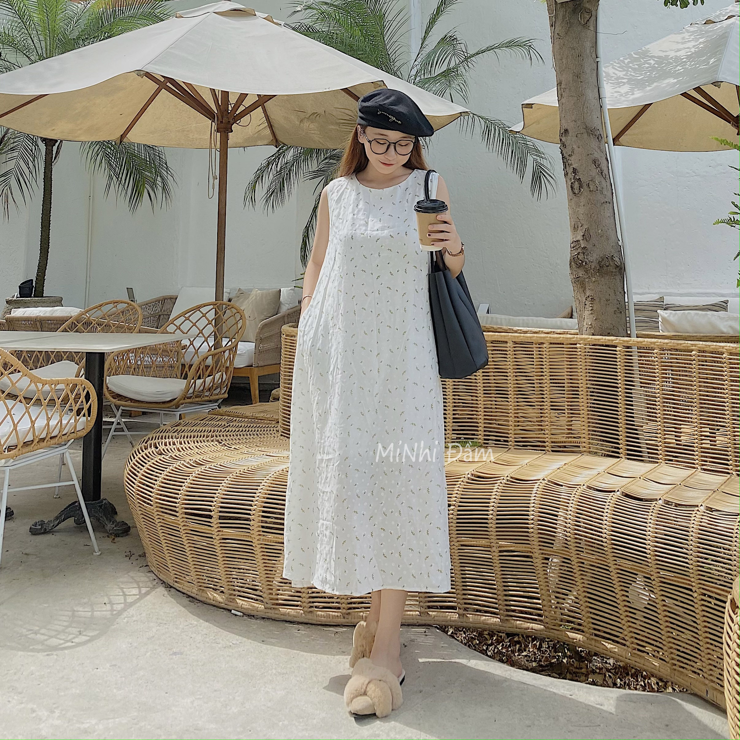 Đầm maxi trắng form rộng, Đầm yếm dáng suông dài đi biển Cao Cấp in hoa nhí, sát nách cổ tròn MiNhi