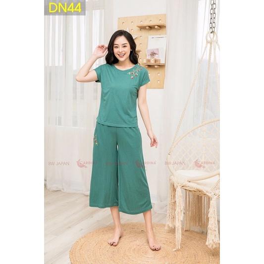 Đồ Bộ Mặc Nhà Chất Đũi Lụa Thêu Hoa Siêu Mềm Mịn Siêu Mát, Quần Lửng Cao Cấp Chính Hãng