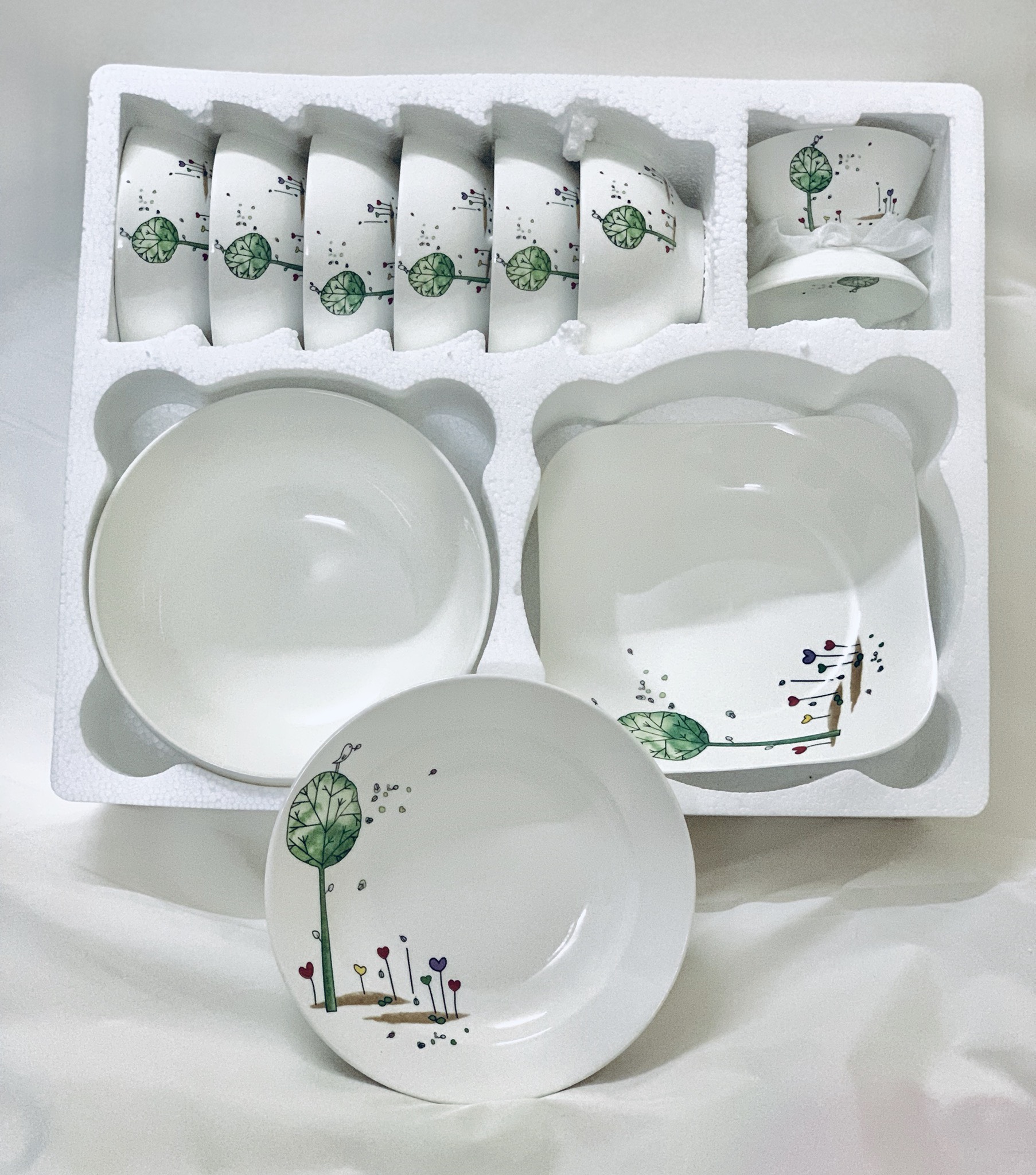 Bộ đồ ăn gốm sứ cao cấp 11 món :bát, đĩa, tô, chén gốm sứ - cây xanh 2